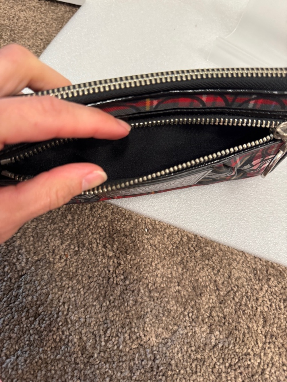 Coach poppy tartan plaid zip around wristlet wallet with hangtag - Picture 7 of 9